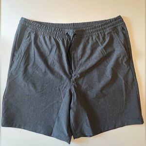 Men’s Old Navy stretch tech shorts